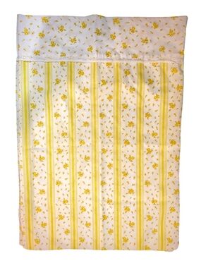 Vintage Fashion Manor Yellow Floral Pillowcases Cottage Lace Trim Percale Pair